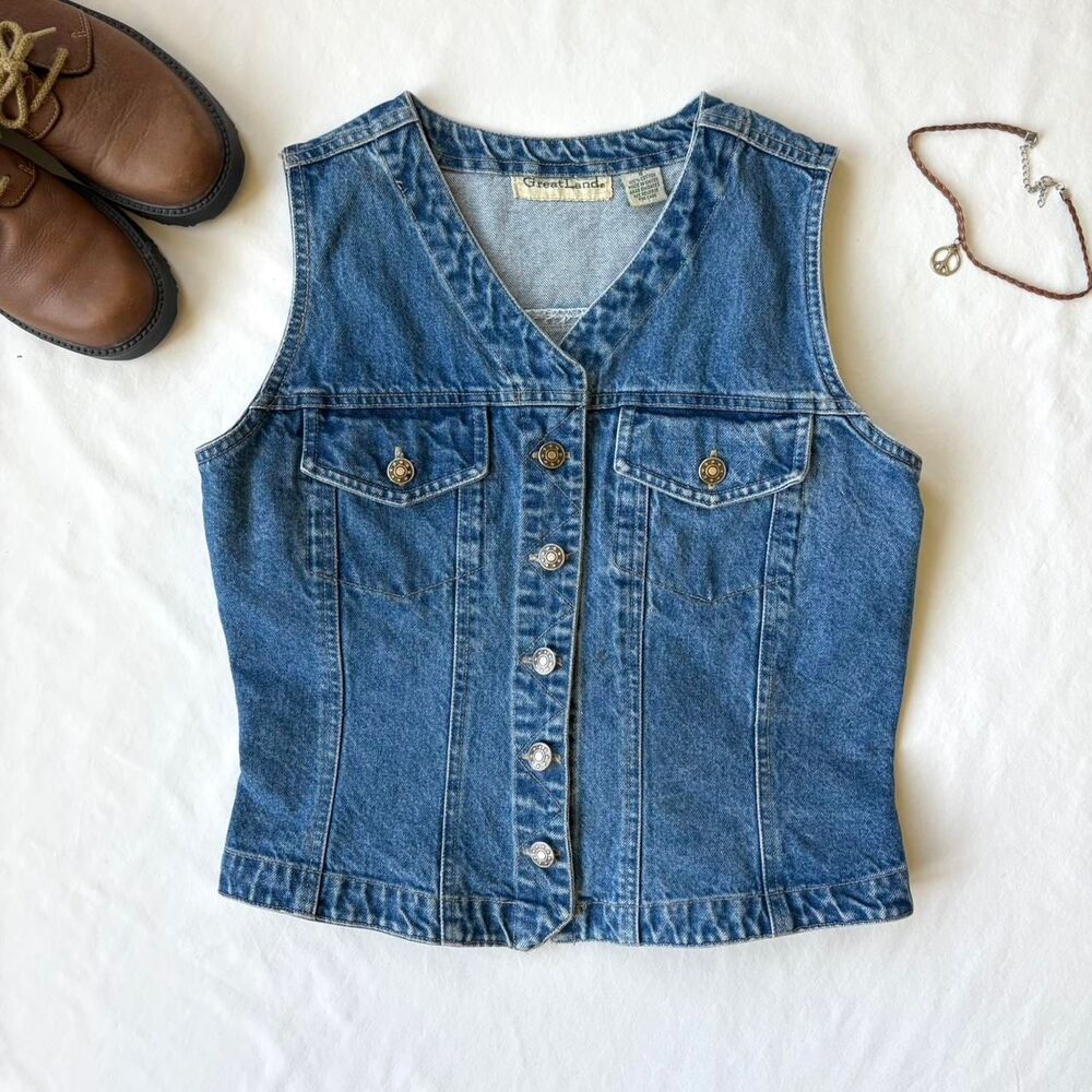 Repop: fits a little too big for my liking. I...